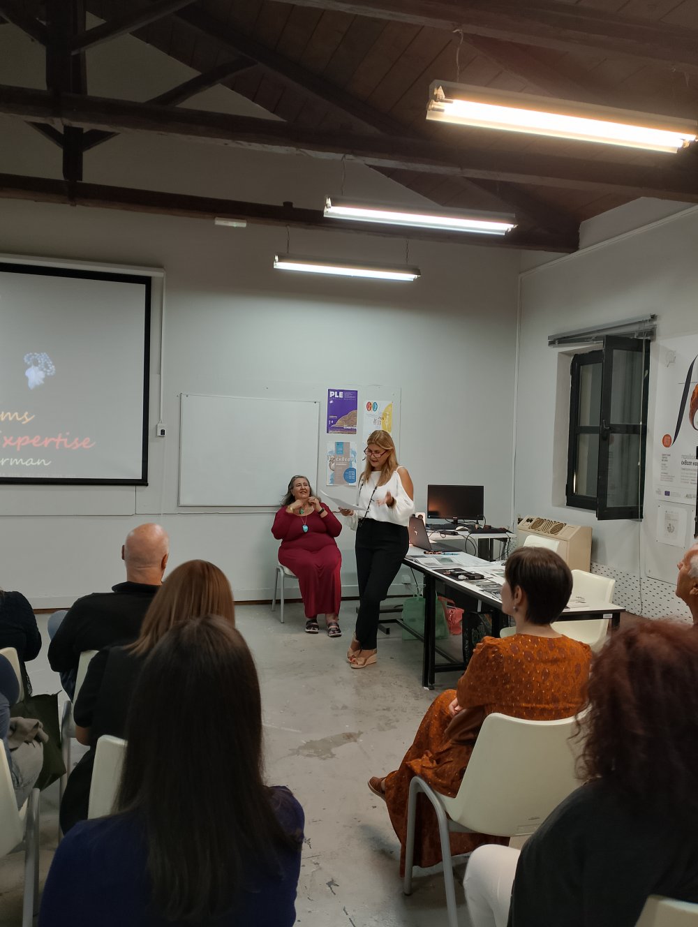 Διάλεξη για τη Γλυπτογραφία σε Πολύτιμους Λίθους, από την Γλύπτρια Ελένη Σέρρας-Ηerman στην Ι.Σ.Α.Ε.Κ Δήμου Βόλου