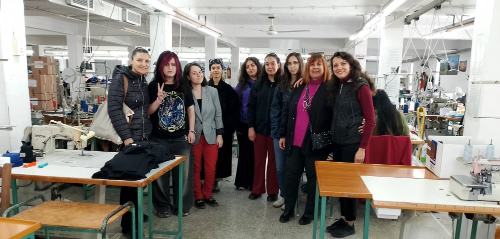 Εκπαιδευτική επίσκεψη  σε Βιοτεχνίες Ενδυμάτων της περιοχής μας, για την Ειδικότητα ‘Σχεδίαση & Παραγωγή Ενδυμάτων’ της ΙΣΑΕΚ Δήμου Βόλου