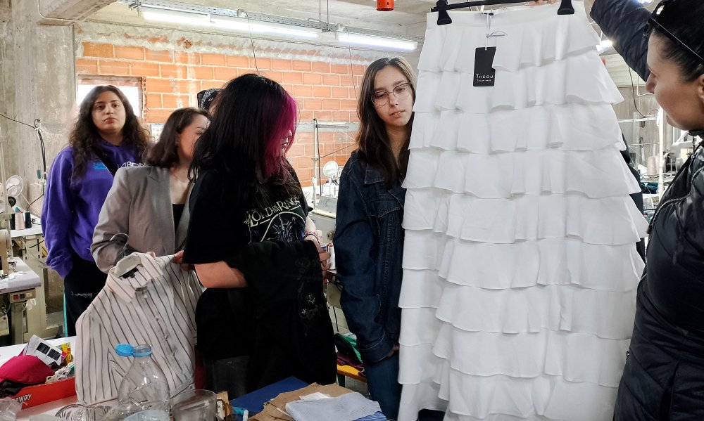 Εκπαιδευτική επίσκεψη  σε Βιοτεχνίες Ενδυμάτων της περιοχής μας, για την Ειδικότητα ‘Σχεδίαση & Παραγωγή Ενδυμάτων’ της ΙΣΑΕΚ Δήμου Βόλου