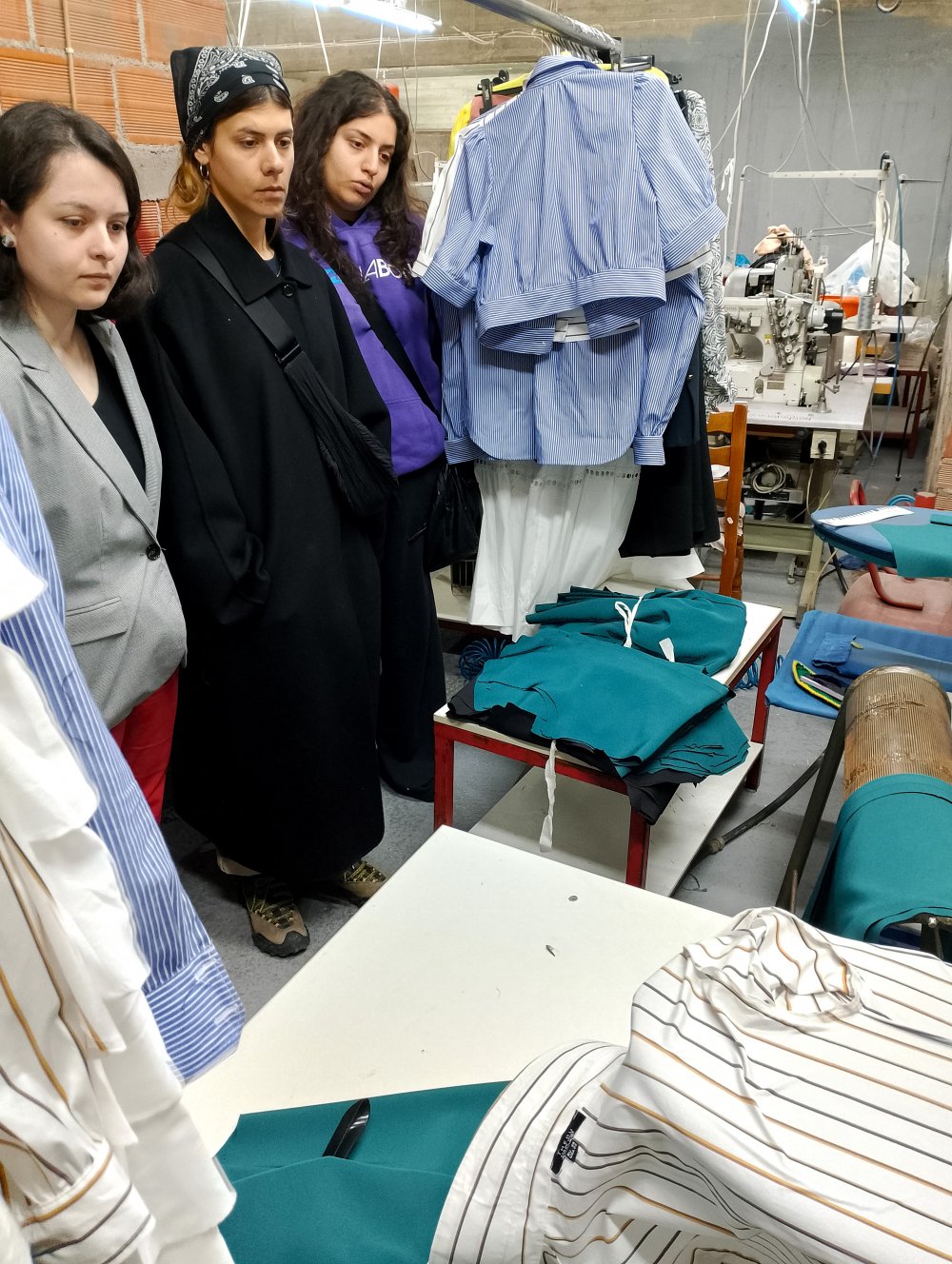 Εκπαιδευτική επίσκεψη  σε Βιοτεχνίες Ενδυμάτων της περιοχής μας, για την Ειδικότητα ‘Σχεδίαση & Παραγωγή Ενδυμάτων’ της ΙΣΑΕΚ Δήμου Βόλου