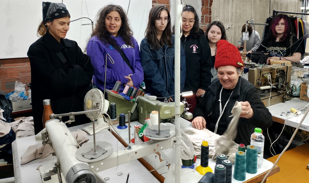 Εκπαιδευτική επίσκεψη  σε Βιοτεχνίες Ενδυμάτων της περιοχής μας, για την Ειδικότητα ‘Σχεδίαση & Παραγωγή Ενδυμάτων’ της ΙΣΑΕΚ Δήμου Βόλου