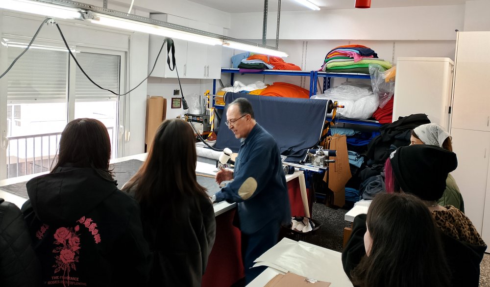 Εκπαιδευτική επίσκεψη  σε Βιοτεχνίες Ενδυμάτων της περιοχής μας, για την Ειδικότητα ‘Σχεδίαση & Παραγωγή Ενδυμάτων’ της ΙΣΑΕΚ Δήμου Βόλου