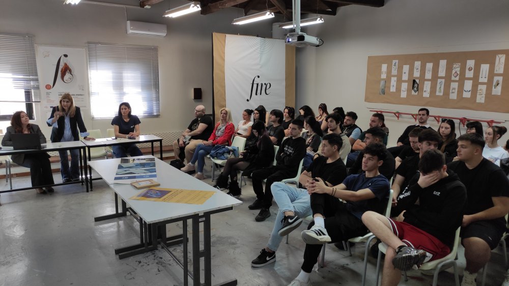 ΕΠΙΣΚΕΨΗ ΤΩΝ ΜΑΘΗΤΩΝ ΤΟΥ 1ου ΕΠΑΛ Ν. ΙΩΝΙΑΣ ΒΟΛΟΥ ΣΤΗΝ Ι.Σ.Α.Ε.Κ ΔΗΜΟΥ ΒΟΛΟΥ