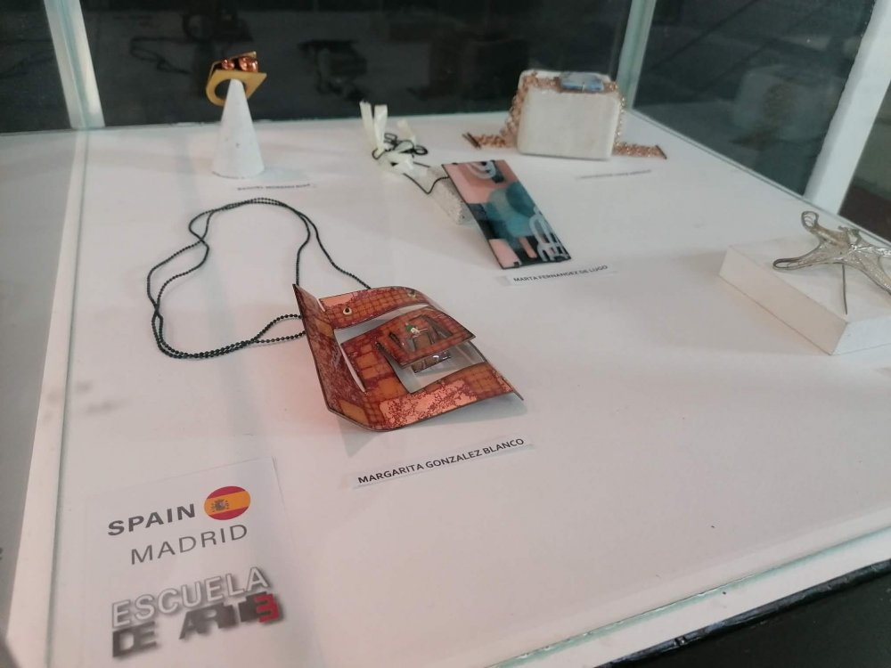 Εγκαίνια της Πανευρωπαϊκής Περιοδεύουσας Έκθεσης Κοσμήματος του Ευρωπαϊκού Κοινοβουλίου Σχολών Αργυροχρυσοχοΐας P.L.E., στην ΙΣΑΕΚ Δήμου Β�